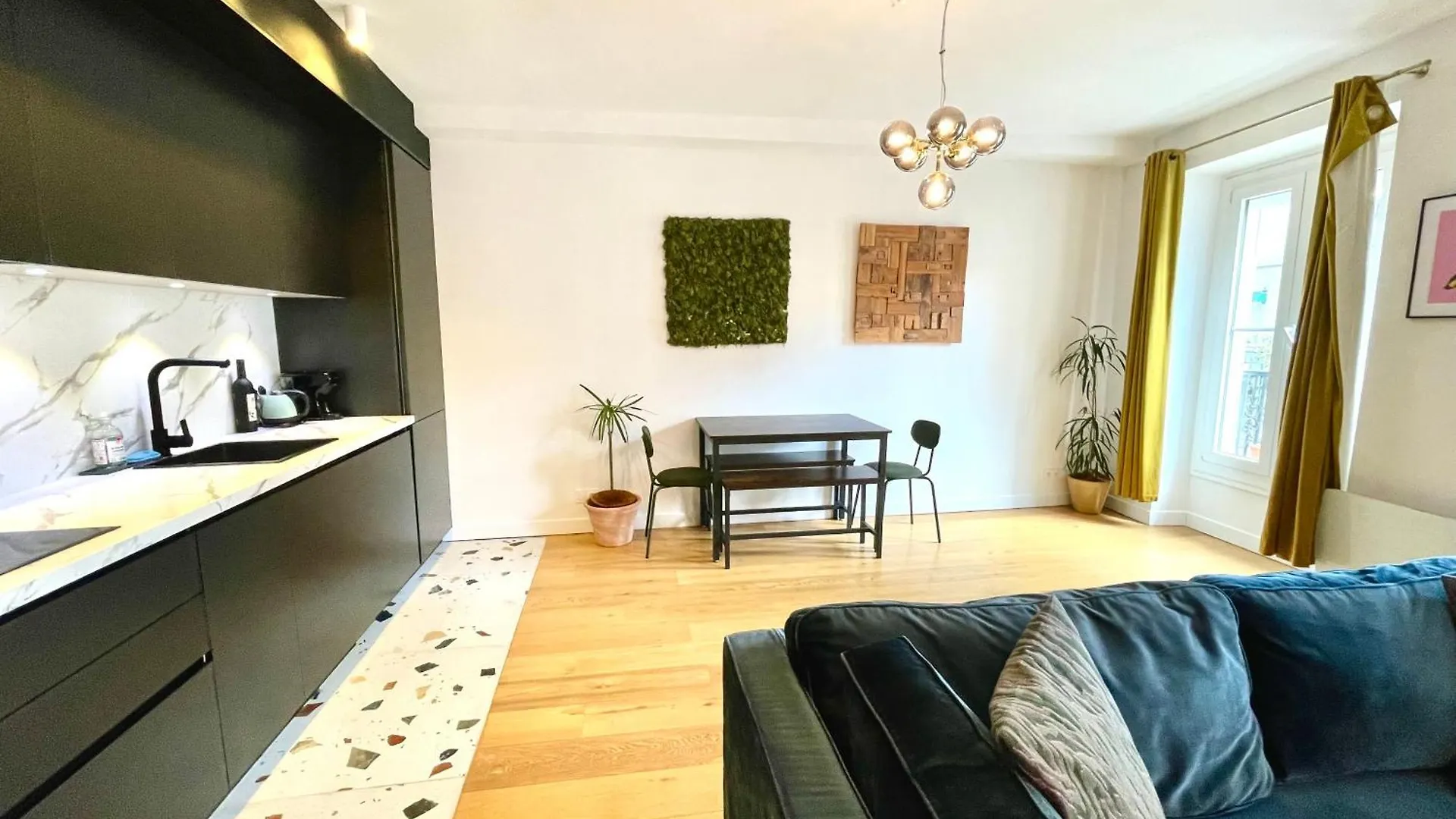 Elegant & Chic A Apartment *